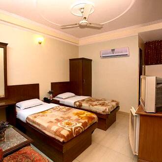 Hotel Vashistha, Allahabad 1